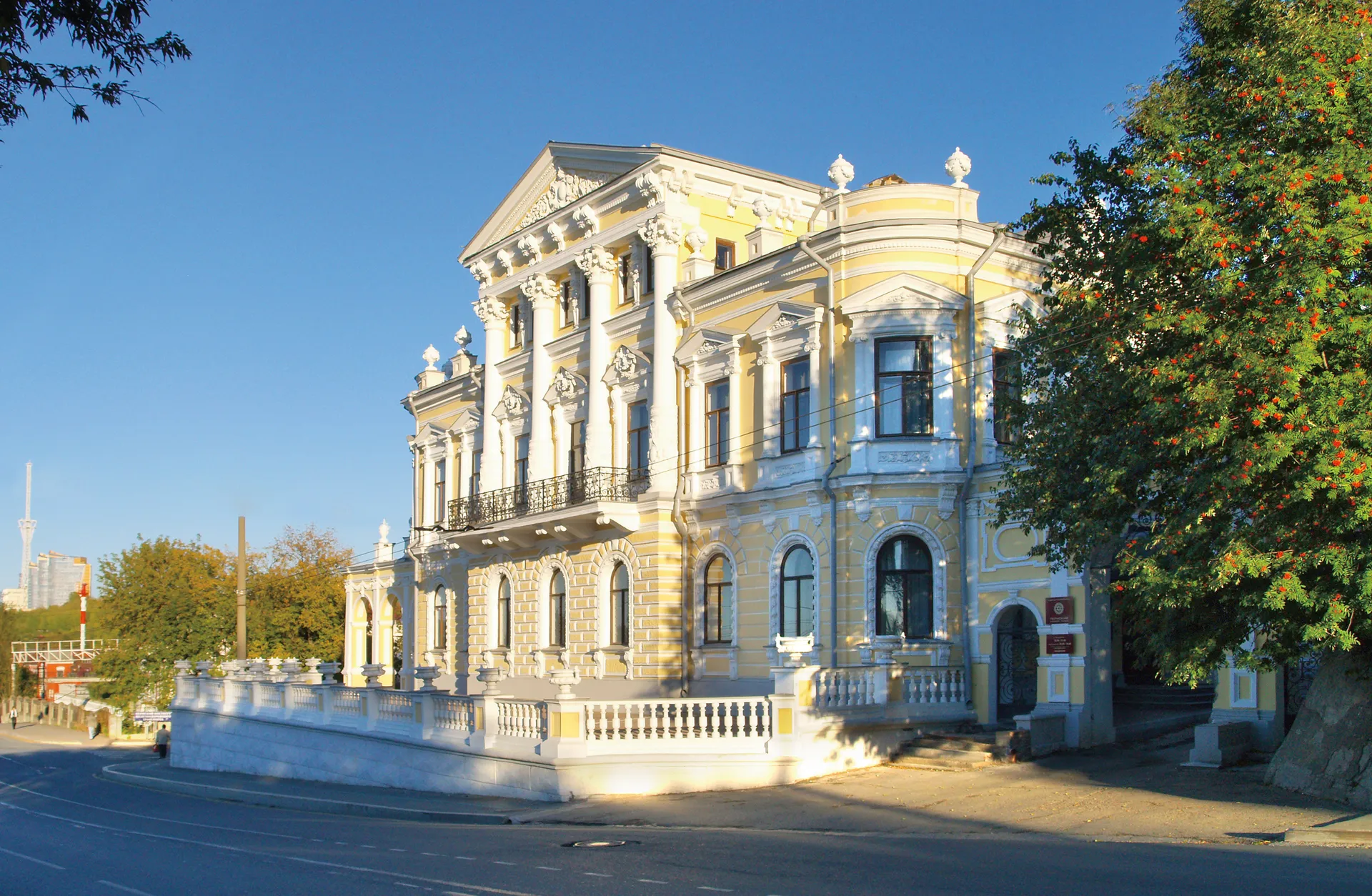 Пермский Краеведческий музей (Дом пароходчика Мешкова) / The Perm Local Museum (the House of Meshkov, the owner of the steamships)