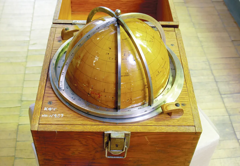 «Звездный глобус ». Конец Х1Х века / "Stellar Globe". Late 19th century